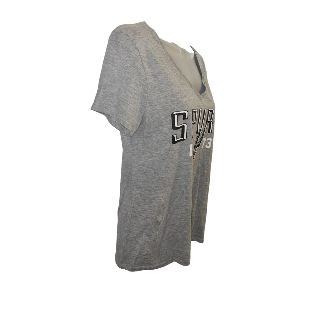 San Antonio Spurs NBA V-Neck Tee for Women Size M - Picture 3 of 5